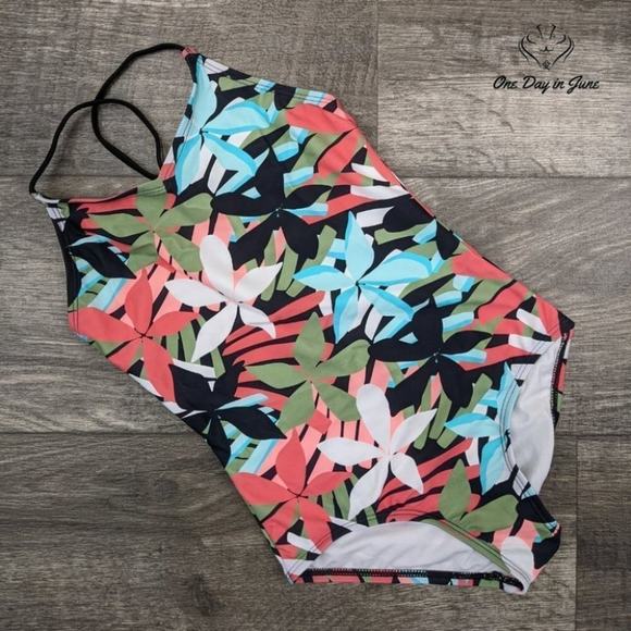 Kanu Surf Rowan Beach One Piece Swimsuit Size 8 - Picture 2 of 3